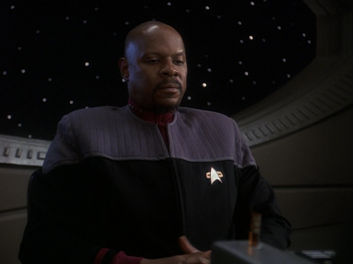extant_StarTrek_DS9_5x26-CallToArms_00704.jpg