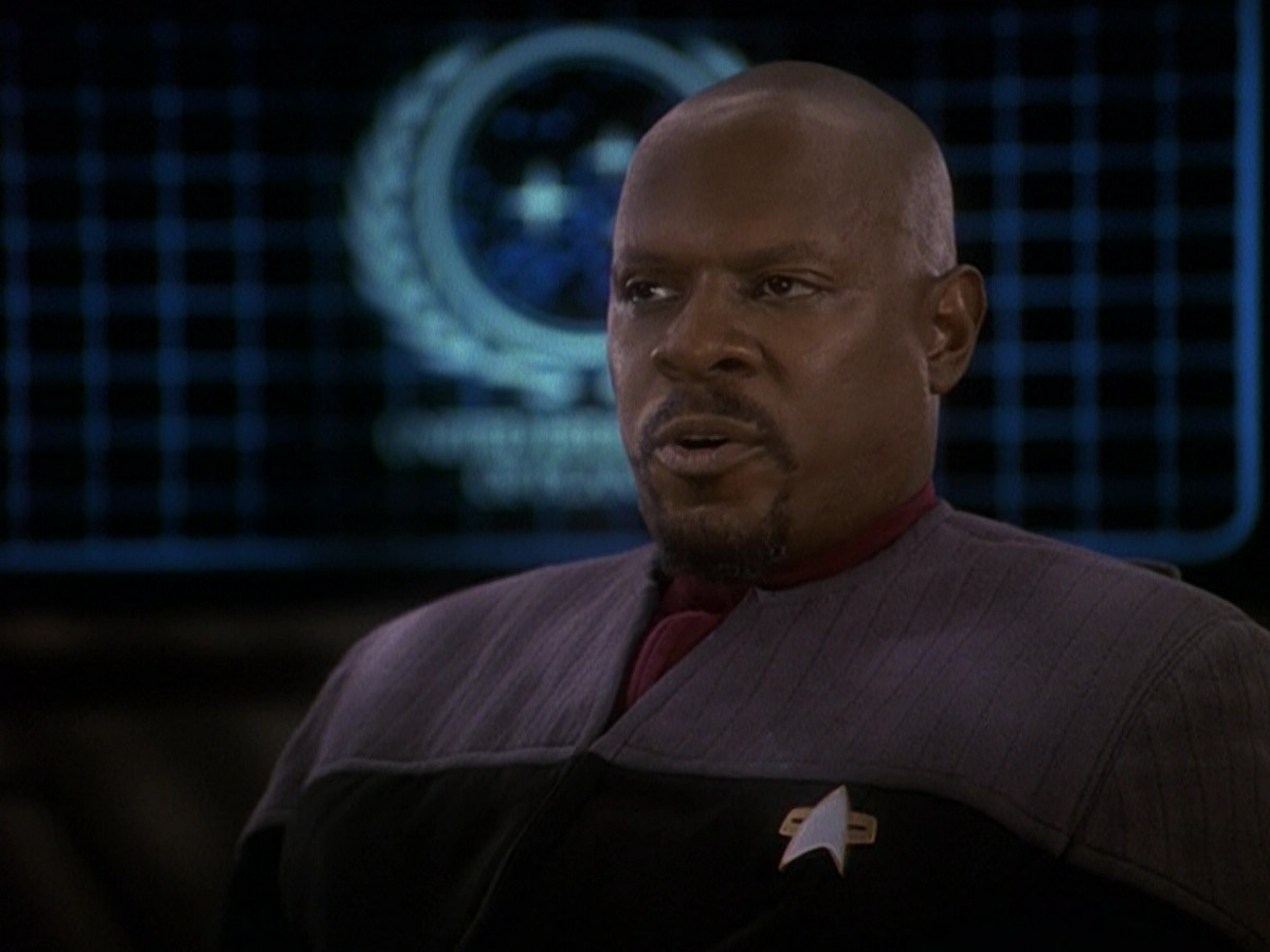 extant_StarTrek_DS9_5x26-CallToArms_00799.jpg