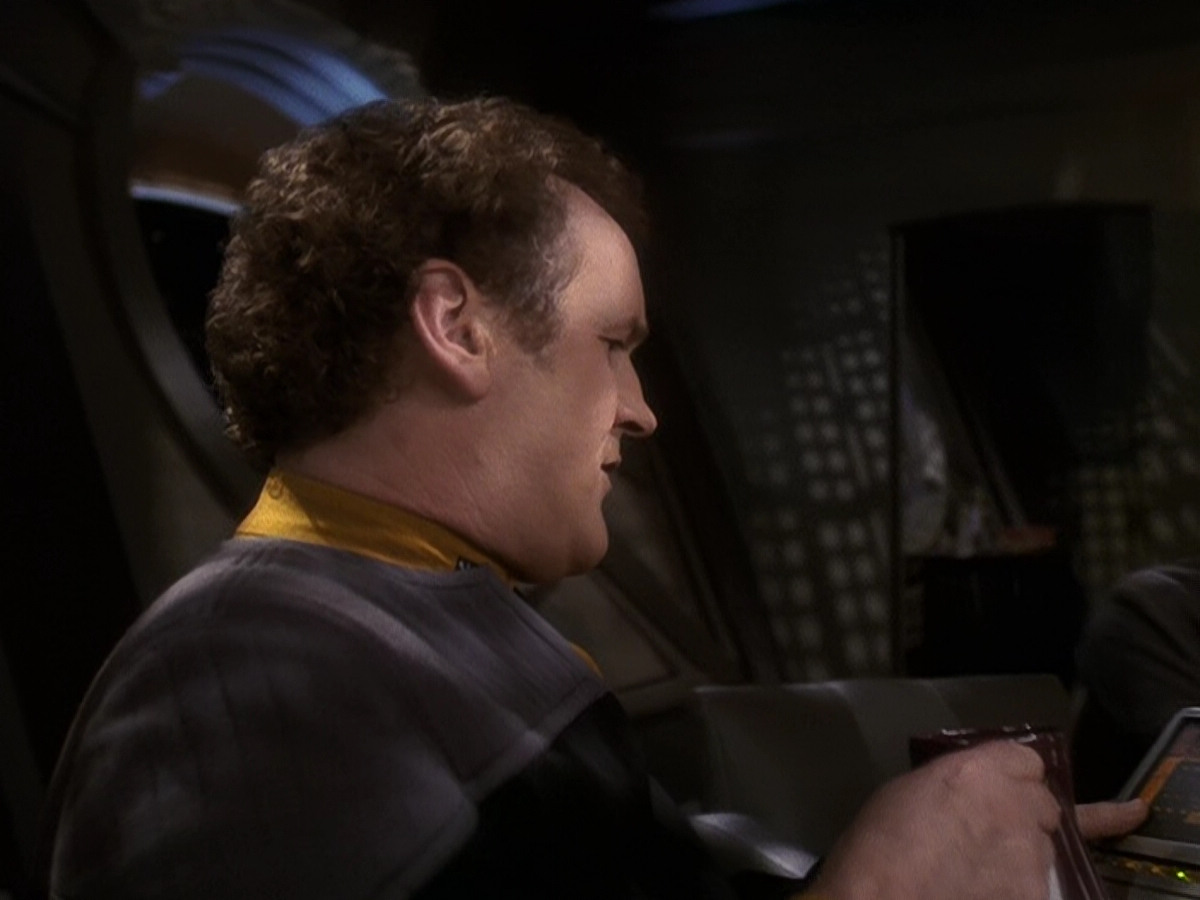 extant_StarTrek_DS9_5x26-CallToArms_00847.jpg