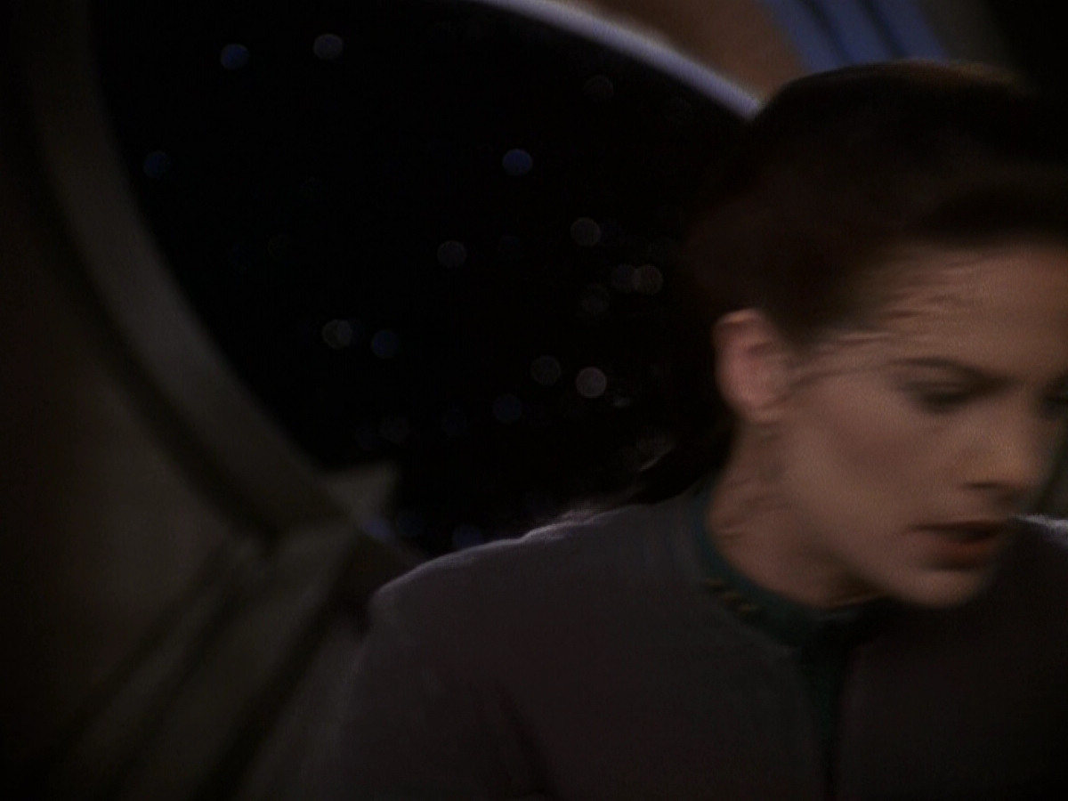 extant_StarTrek_DS9_5x26-CallToArms_00873.jpg