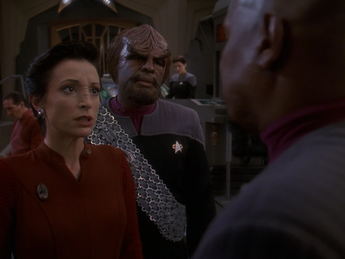 extant_StarTrek_DS9_5x26-CallToArms_01074.jpg