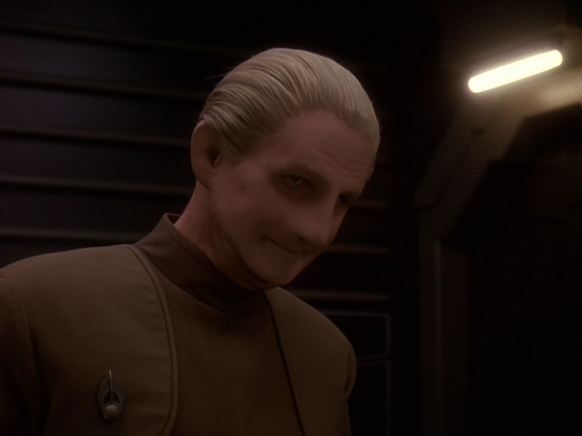 extant_StarTrek_DS9_5x26-CallToArms_01268.jpg