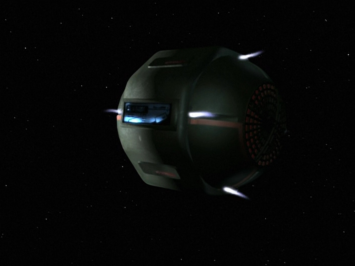 extant_StarTrek_DS9_5x26-CallToArms_01276.jpg