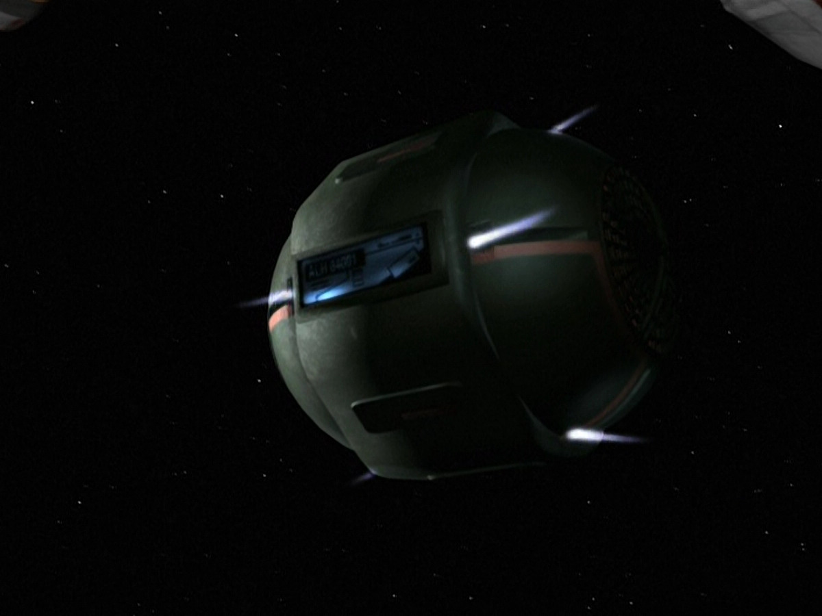 extant_StarTrek_DS9_5x26-CallToArms_01277.jpg