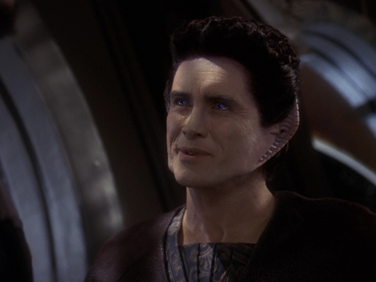 extant_StarTrek_DS9_5x26-CallToArms_01539.jpg