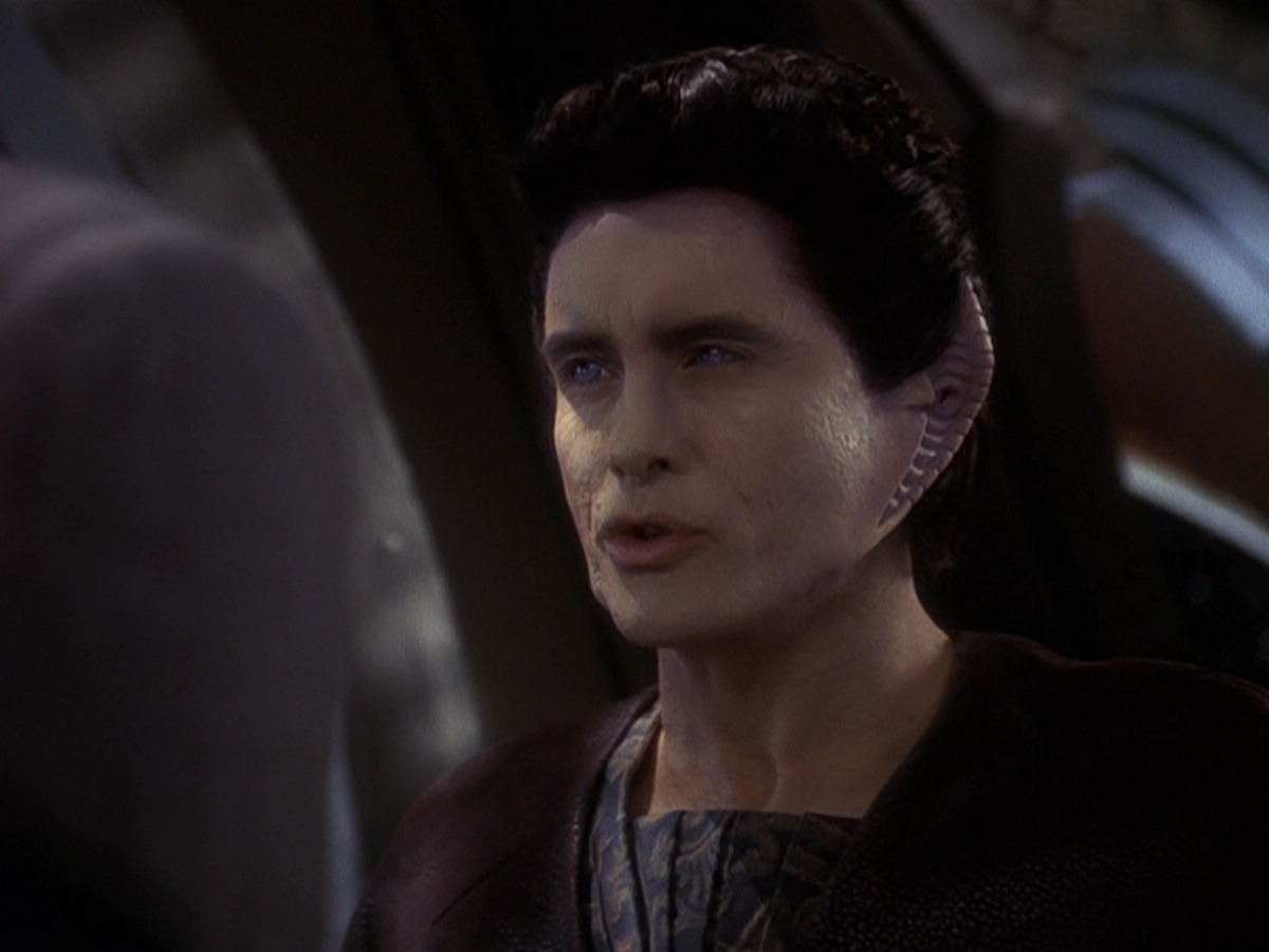 extant_StarTrek_DS9_5x26-CallToArms_01560.jpg