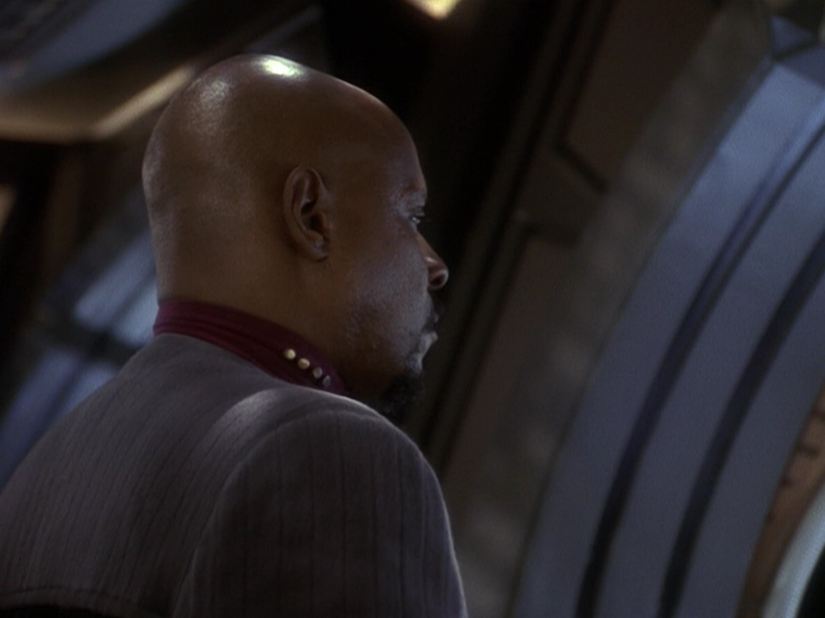 extant_StarTrek_DS9_5x26-CallToArms_01576.jpg