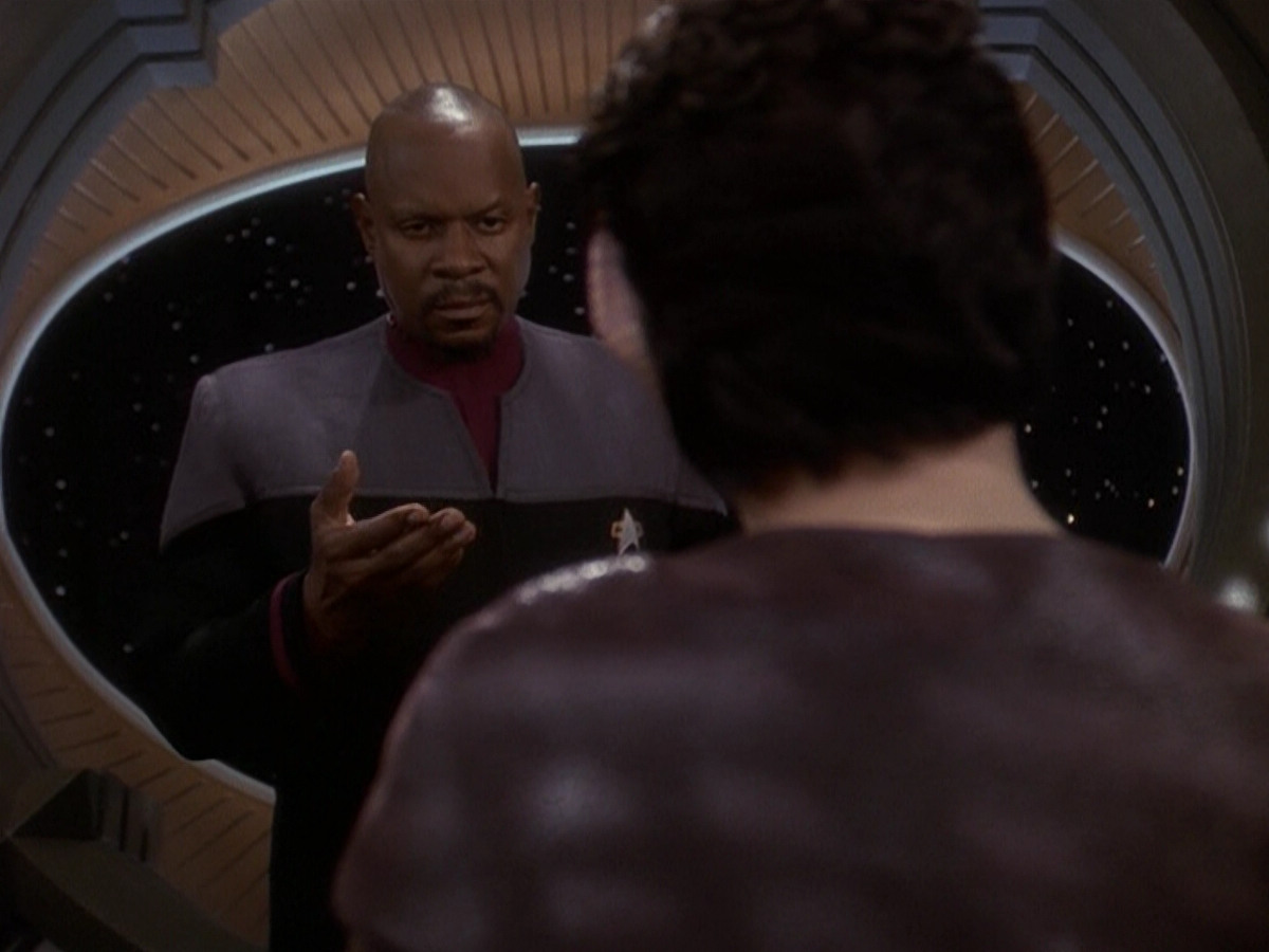 extant_StarTrek_DS9_5x26-CallToArms_01594.jpg