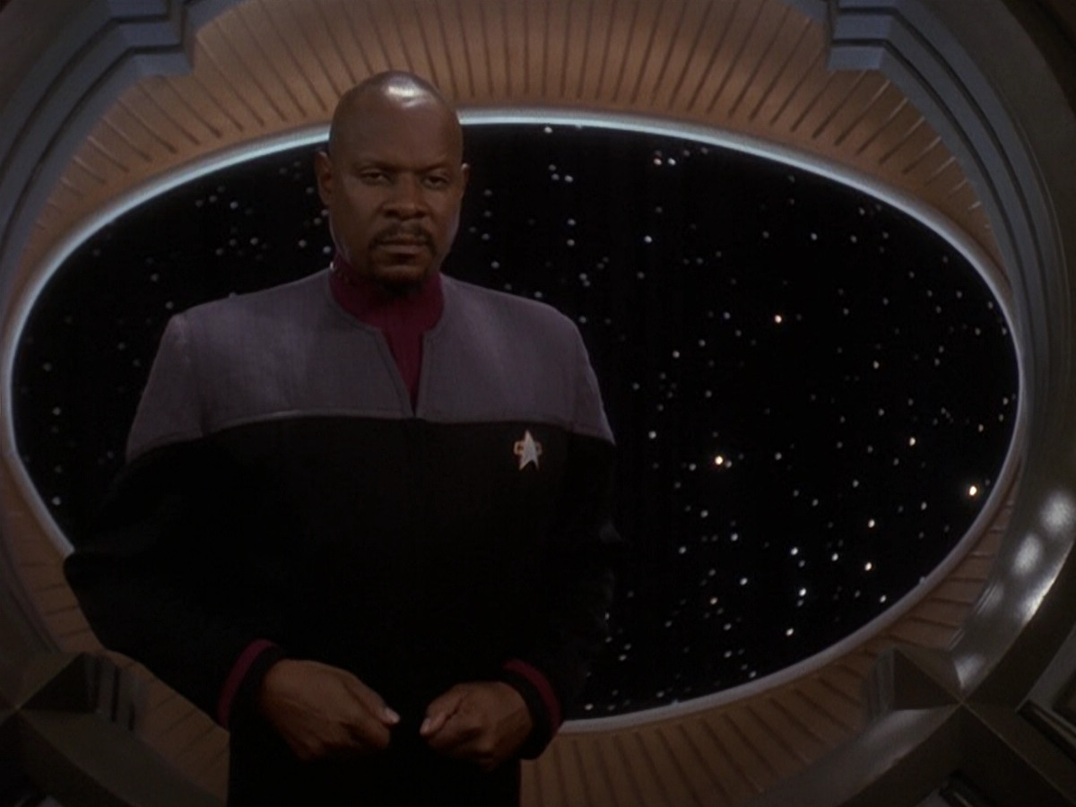 extant_StarTrek_DS9_5x26-CallToArms_01597.jpg