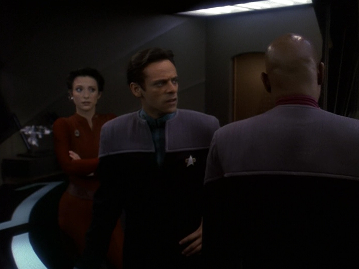 extant_StarTrek_DS9_5x26-CallToArms_01610.jpg