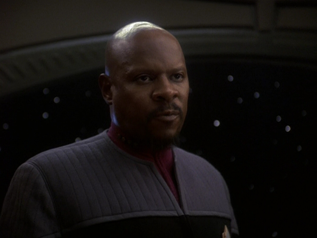 extant_StarTrek_DS9_5x26-CallToArms_01755.jpg