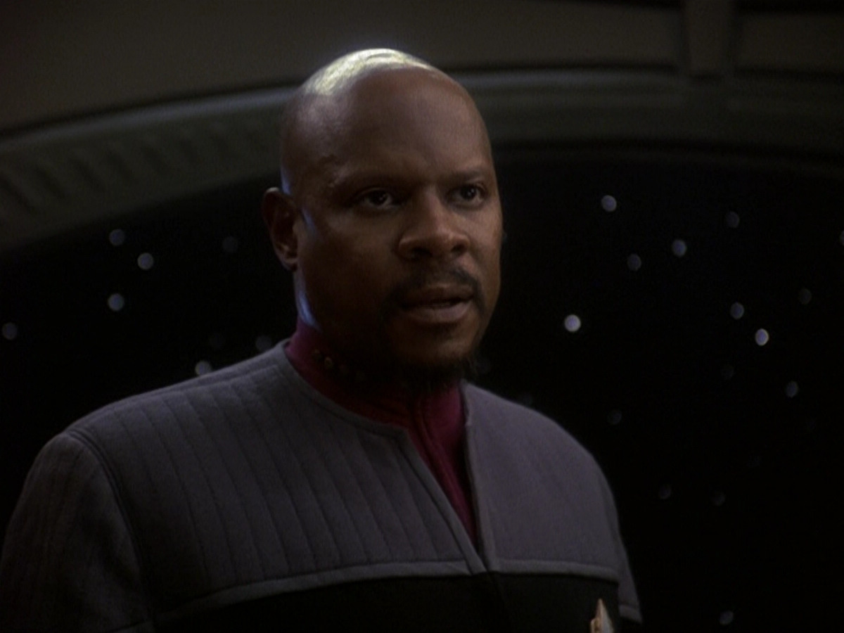 extant_StarTrek_DS9_5x26-CallToArms_01757.jpg