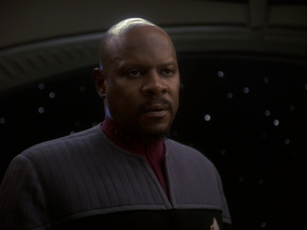 extant_StarTrek_DS9_5x26-CallToArms_01758.jpg