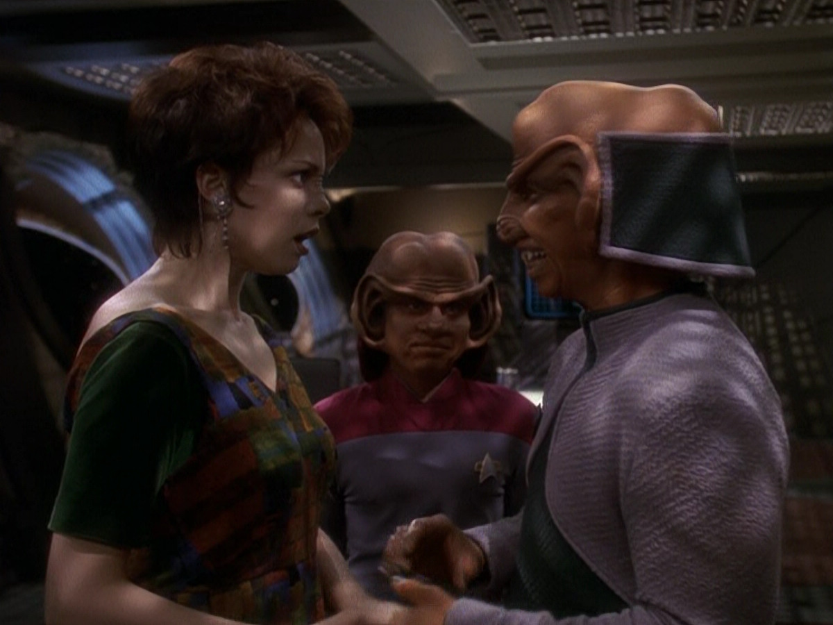 extant_StarTrek_DS9_5x26-CallToArms_02074.jpg