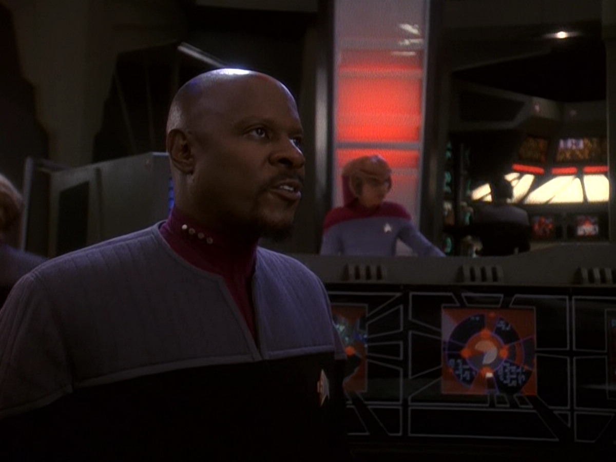 extant_StarTrek_DS9_5x26-CallToArms_02520.jpg