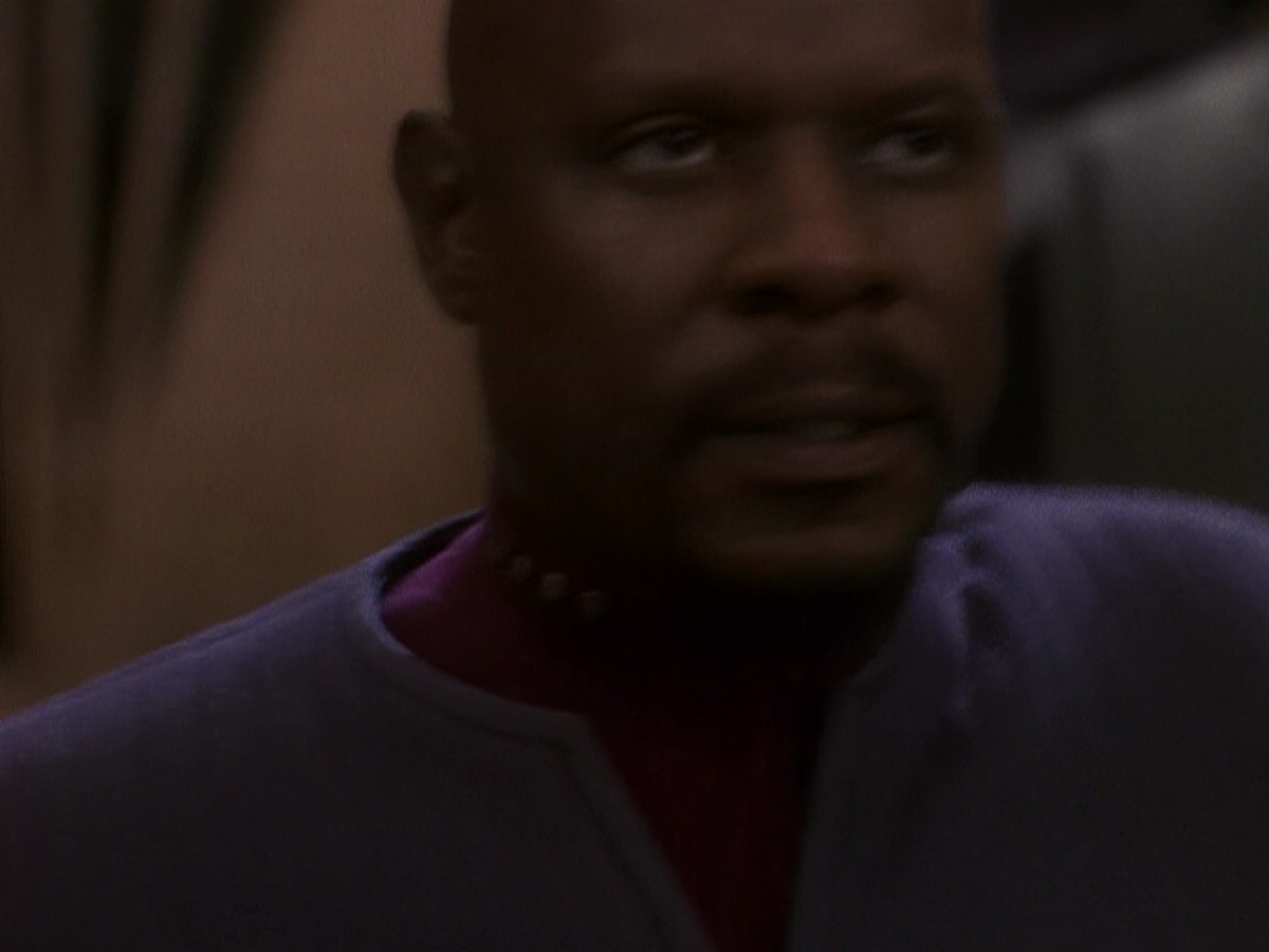 extant_StarTrek_DS9_5x26-CallToArms_02689.jpg