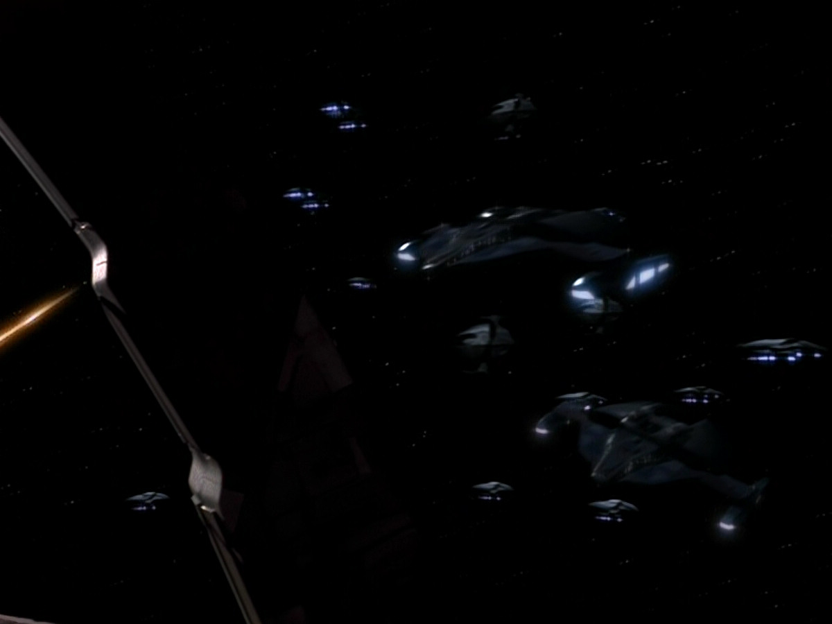 extant_StarTrek_DS9_5x26-CallToArms_02717.jpg