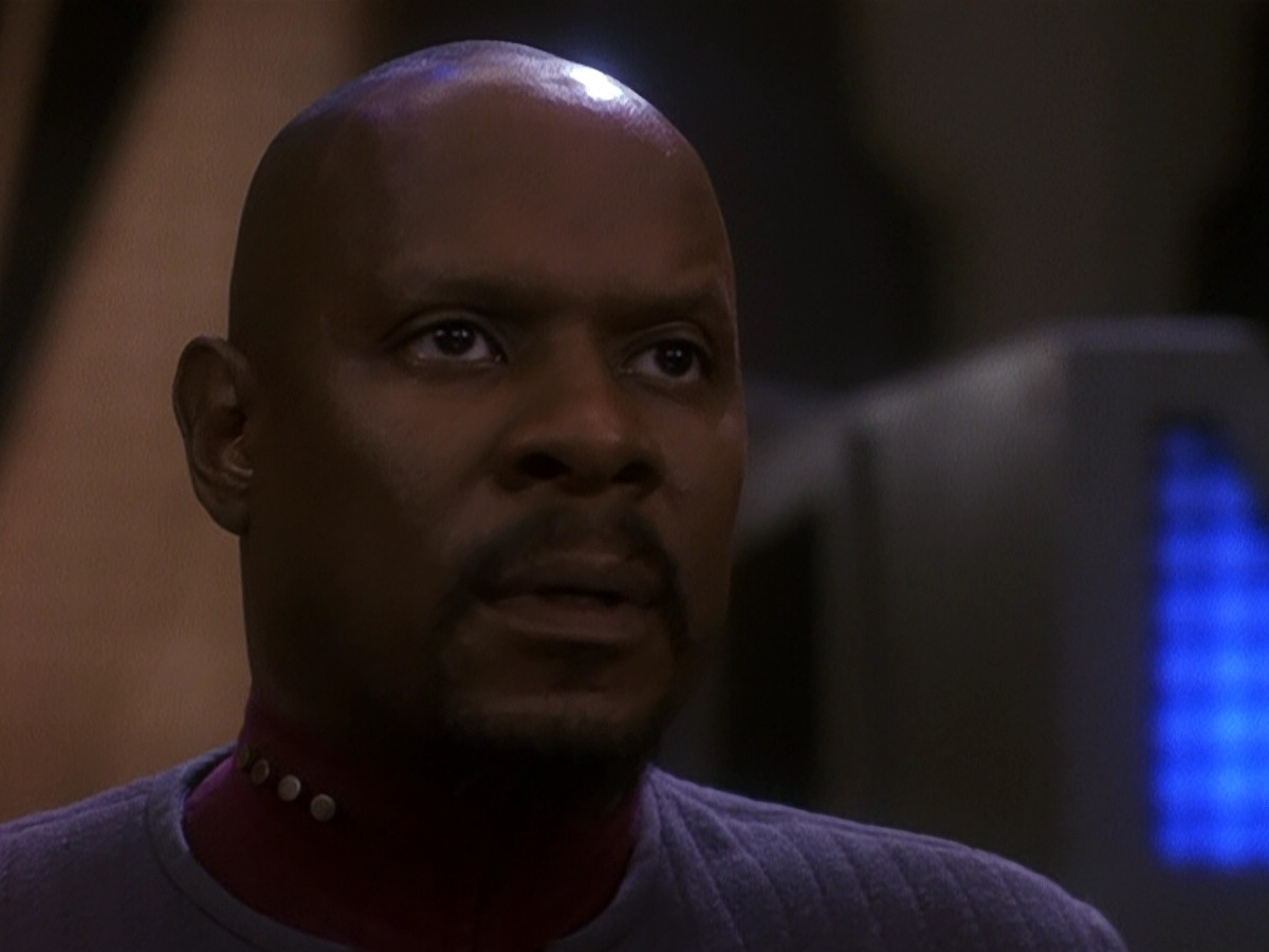 extant_StarTrek_DS9_5x26-CallToArms_02729.jpg
