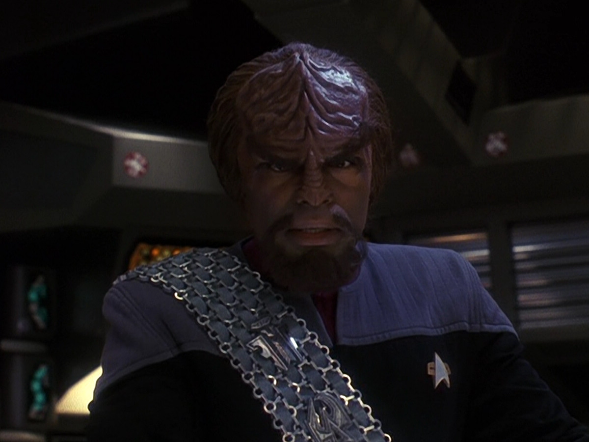extant_StarTrek_DS9_5x26-CallToArms_02733.jpg