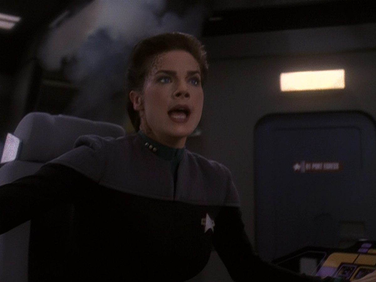 extant_StarTrek_DS9_5x26-CallToArms_02826.jpg