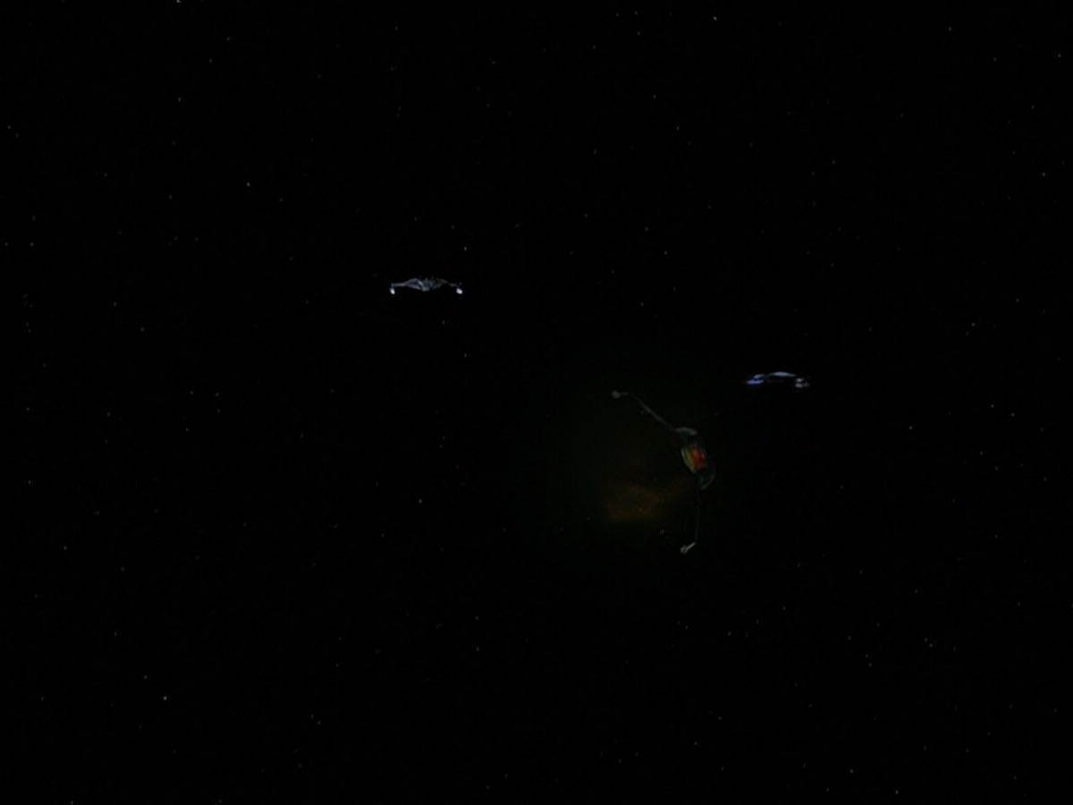 extant_StarTrek_DS9_5x26-CallToArms_02840.jpg