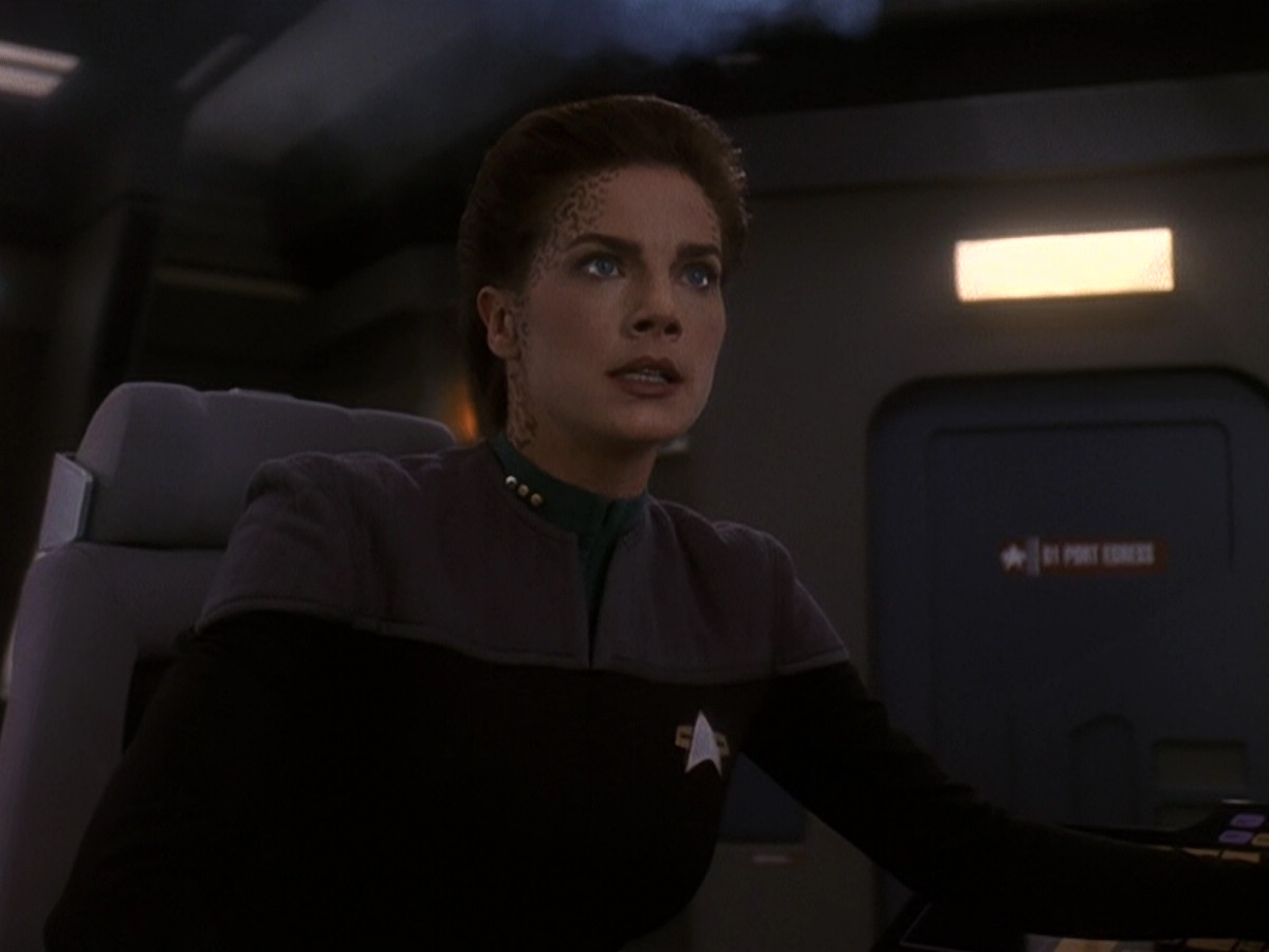 extant_StarTrek_DS9_5x26-CallToArms_02850.jpg