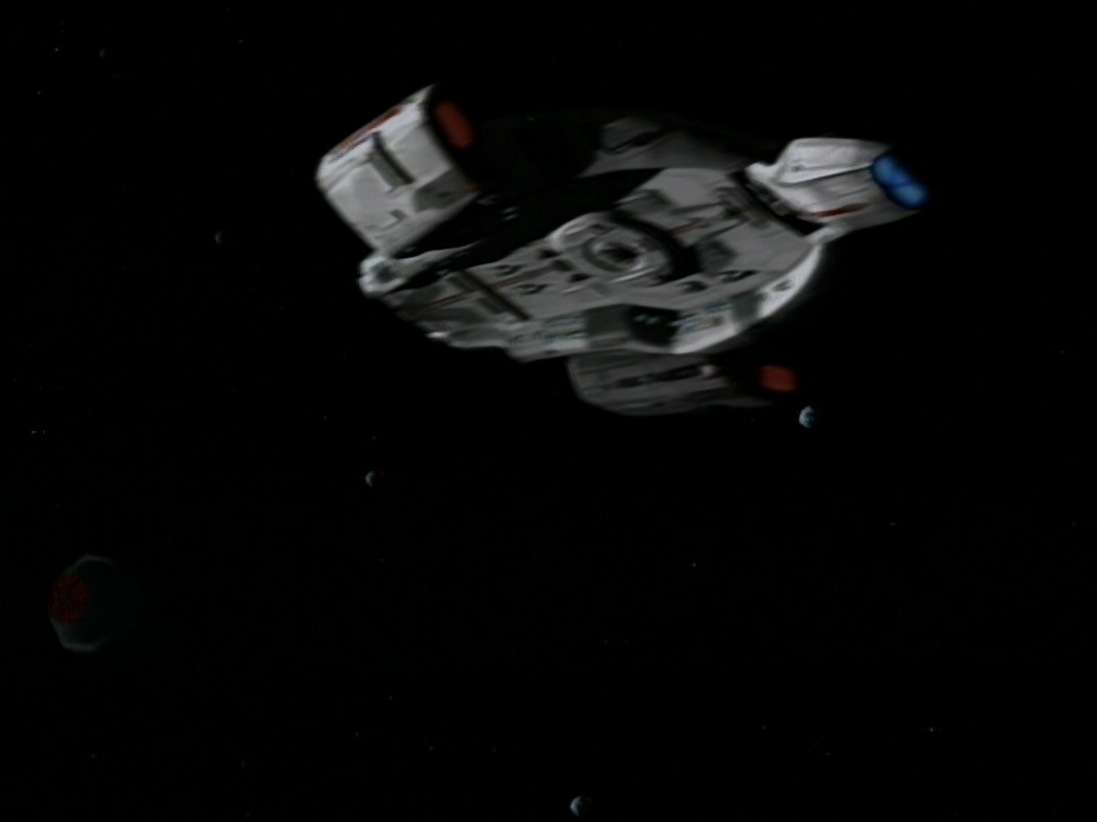extant_StarTrek_DS9_5x26-CallToArms_02954.jpg
