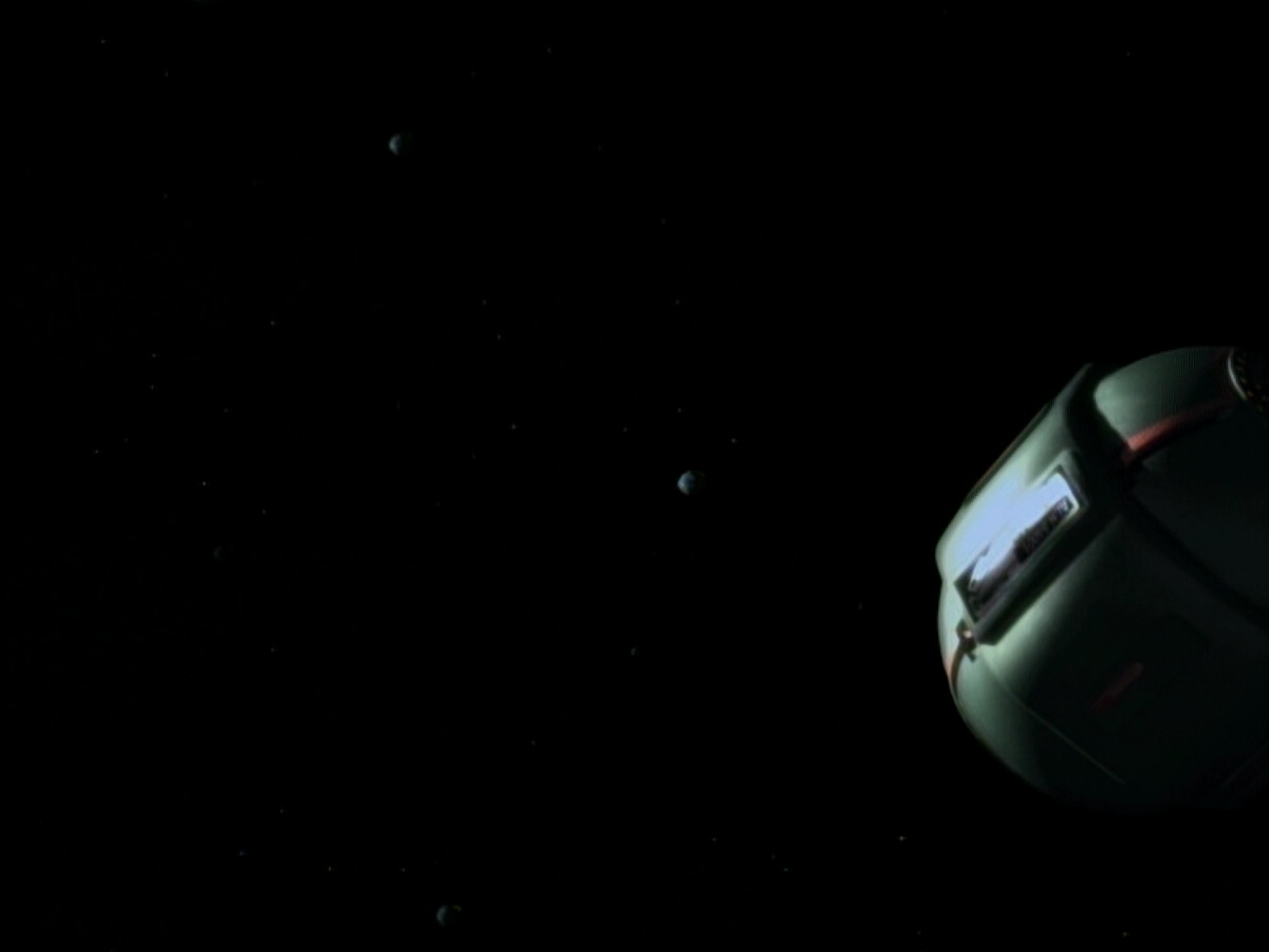 extant_StarTrek_DS9_5x26-CallToArms_02955.jpg
