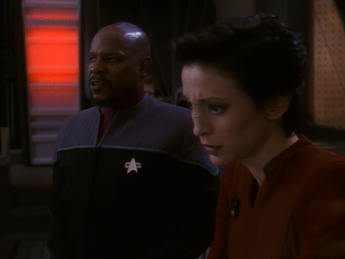 extant_StarTrek_DS9_5x26-CallToArms_03017.jpg
