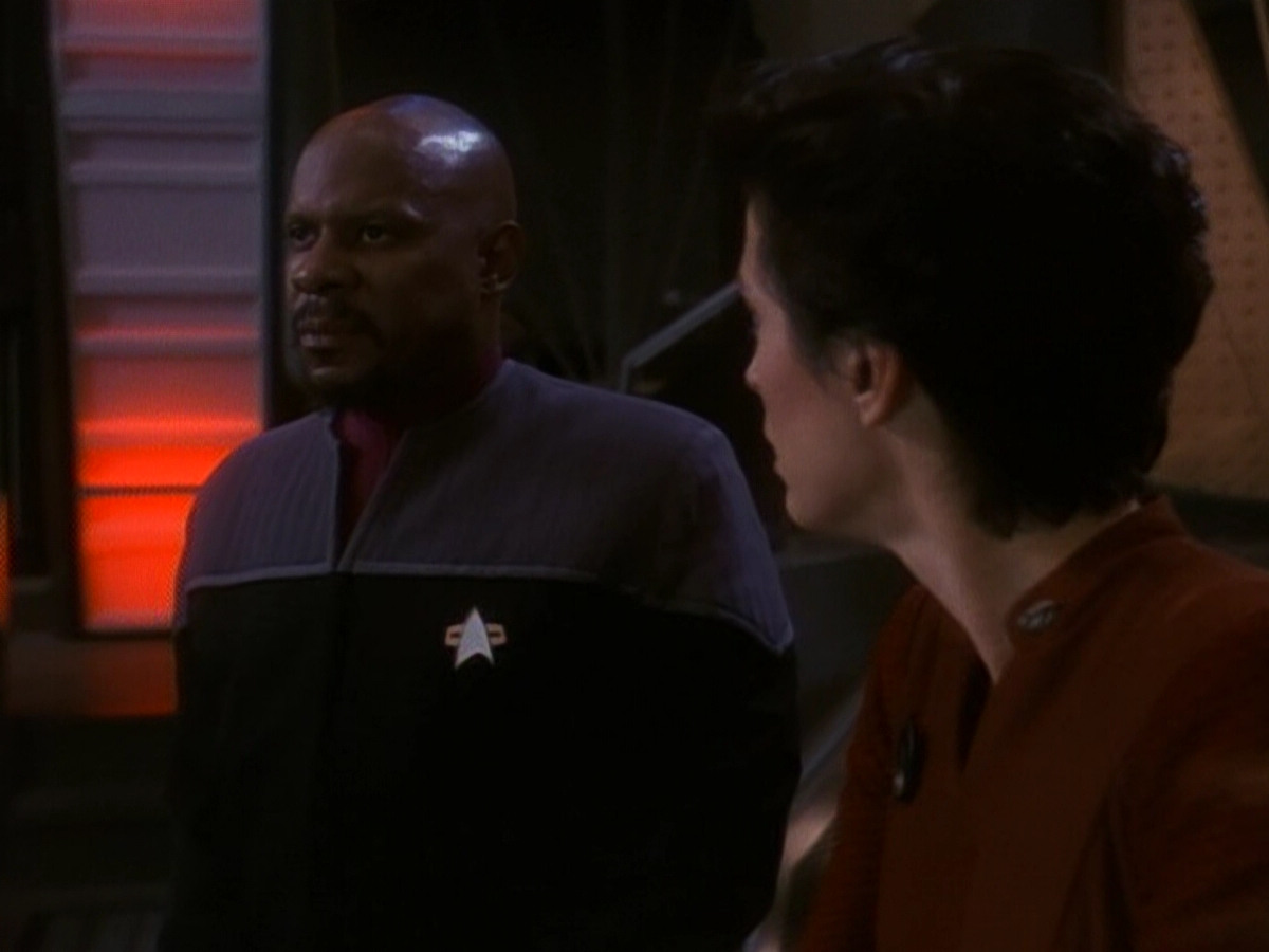 extant_StarTrek_DS9_5x26-CallToArms_03018.jpg