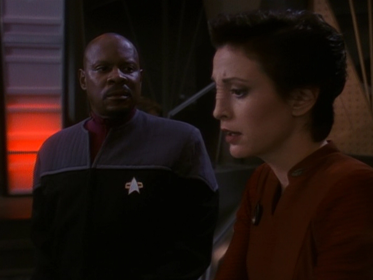 extant_StarTrek_DS9_5x26-CallToArms_03024.jpg