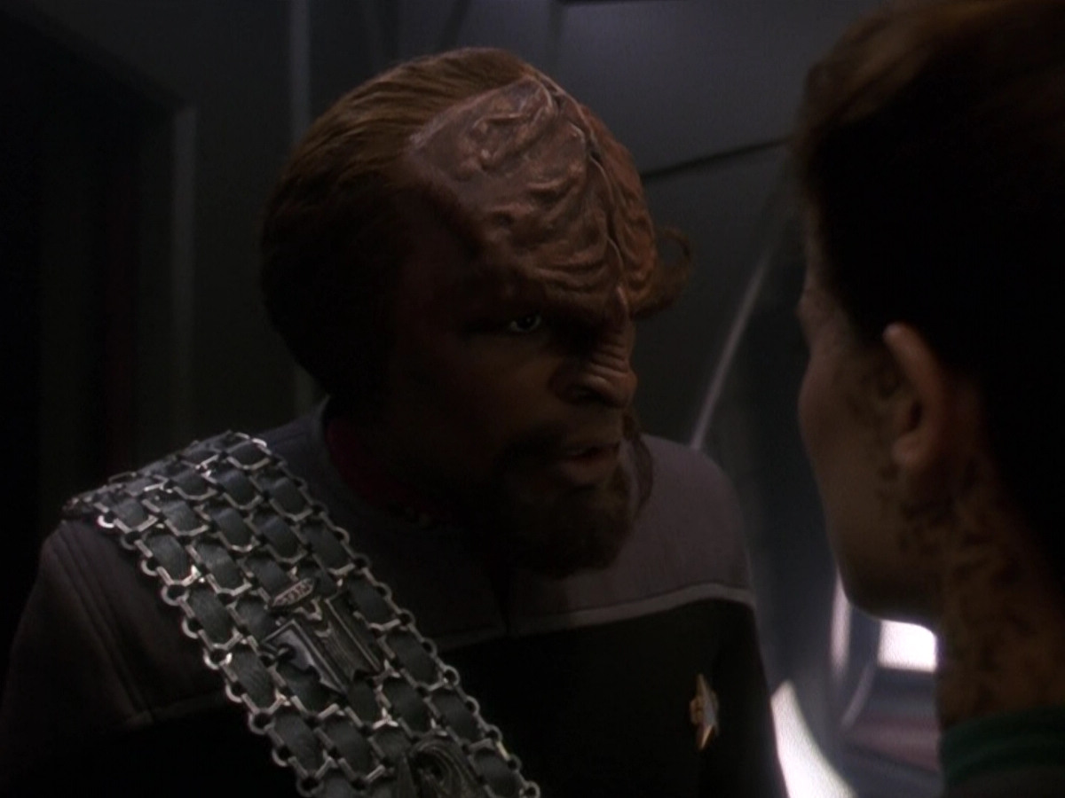 extant_StarTrek_DS9_5x26-CallToArms_03058.jpg