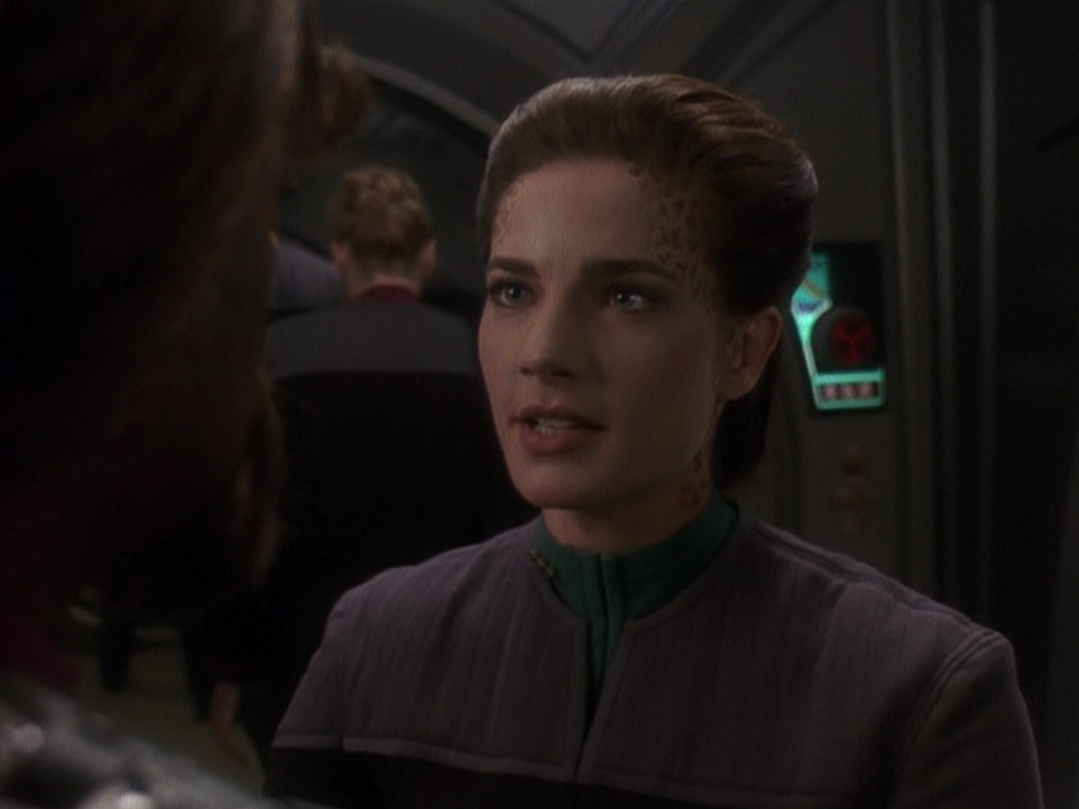 extant_StarTrek_DS9_5x26-CallToArms_03073.jpg