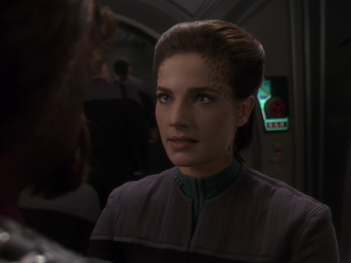 extant_StarTrek_DS9_5x26-CallToArms_03074.jpg
