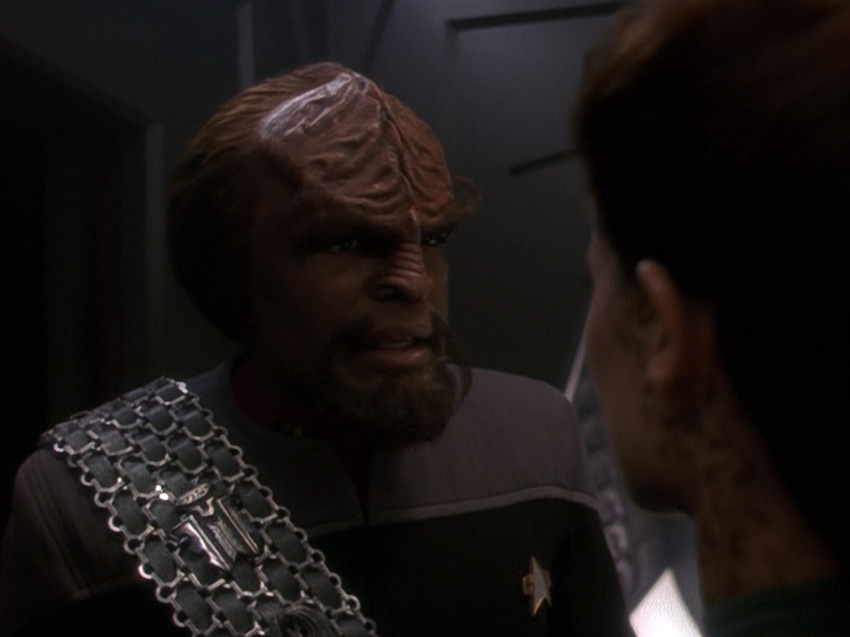 extant_StarTrek_DS9_5x26-CallToArms_03075.jpg