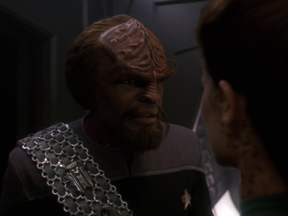 extant_StarTrek_DS9_5x26-CallToArms_03076.jpg