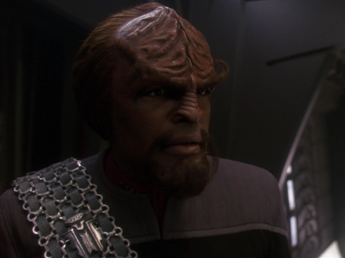 extant_StarTrek_DS9_5x26-CallToArms_03116.jpg