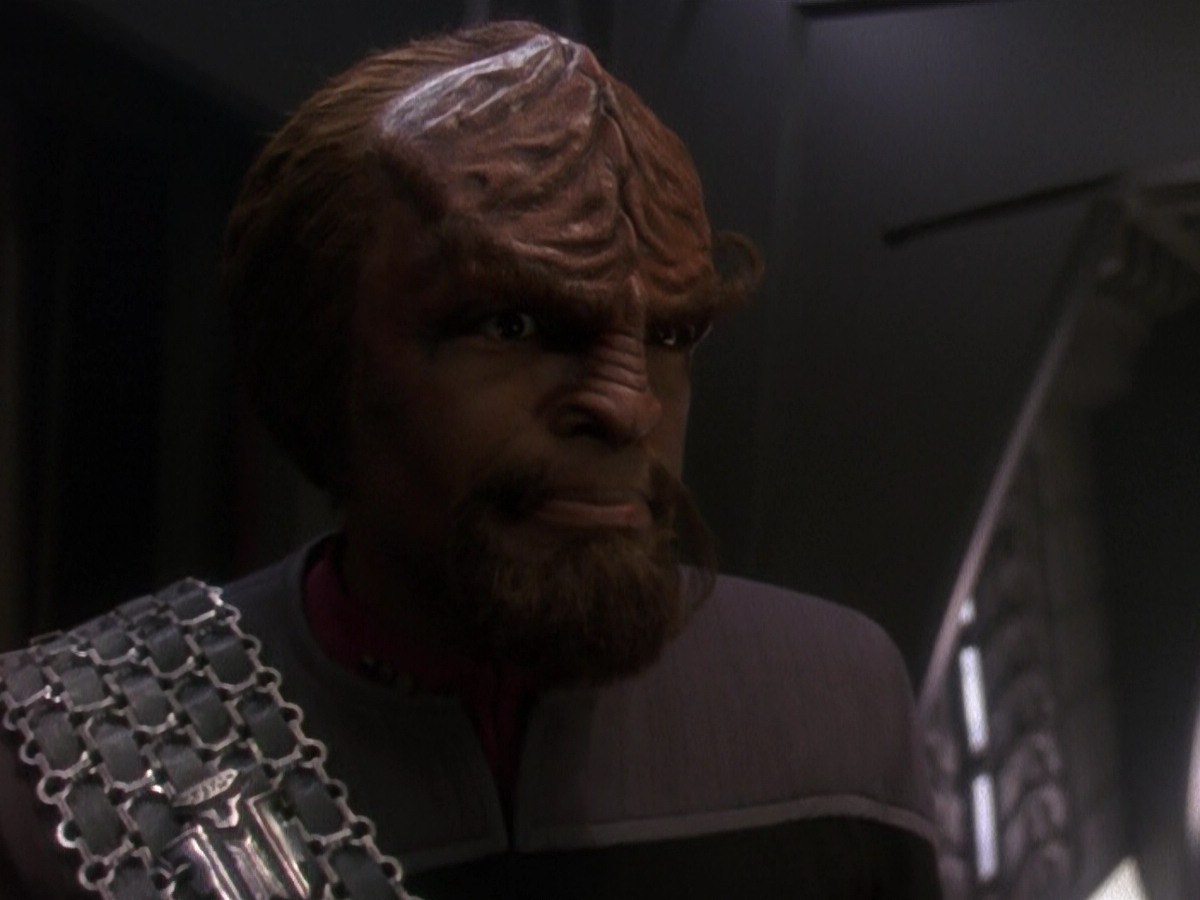 extant_StarTrek_DS9_5x26-CallToArms_03120.jpg