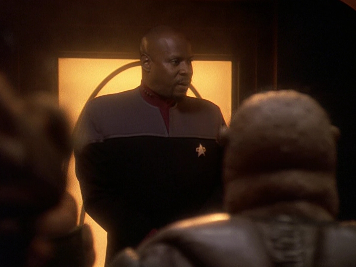 extant_StarTrek_DS9_5x26-CallToArms_03140.jpg