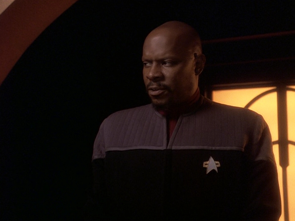 extant_StarTrek_DS9_5x26-CallToArms_03181.jpg