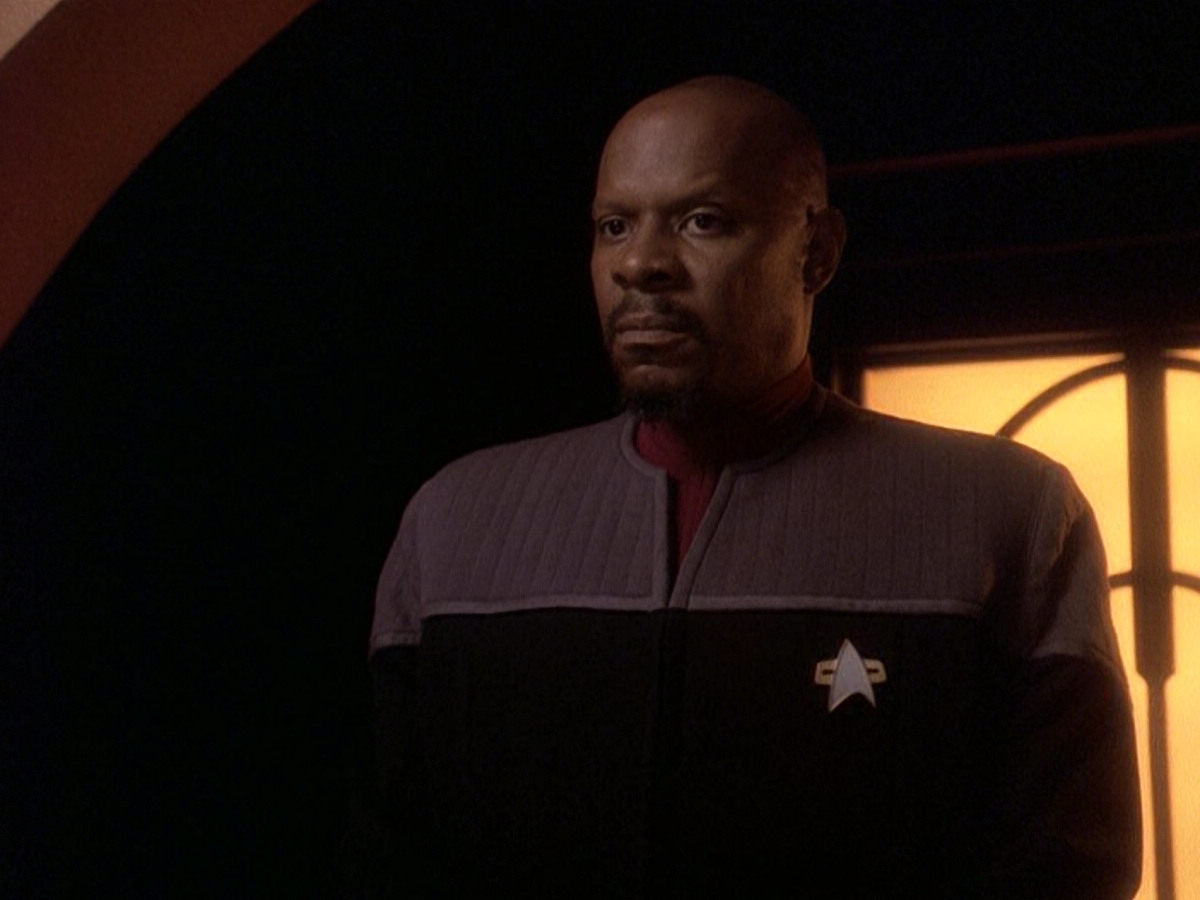 extant_StarTrek_DS9_5x26-CallToArms_03191.jpg