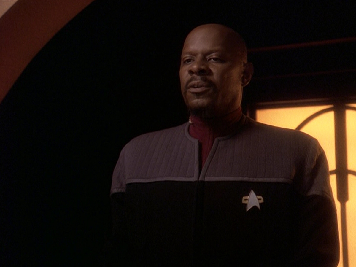 extant_StarTrek_DS9_5x26-CallToArms_03192.jpg