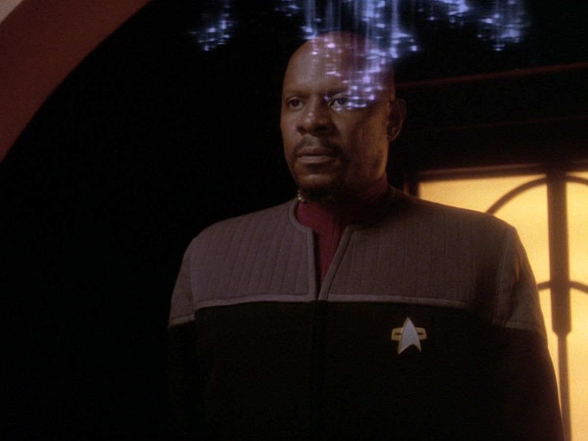 extant_StarTrek_DS9_5x26-CallToArms_03223.jpg