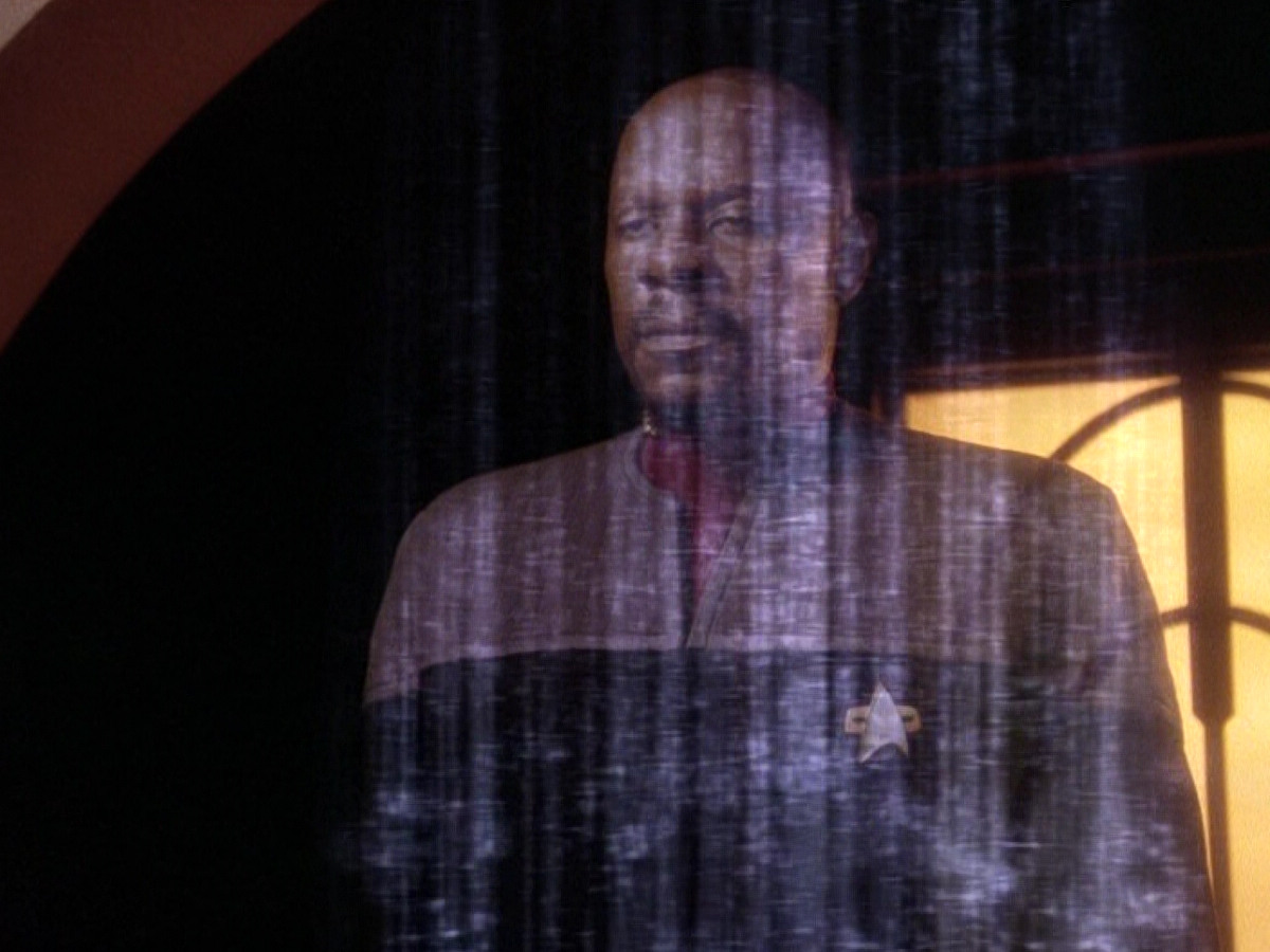 extant_StarTrek_DS9_5x26-CallToArms_03224.jpg