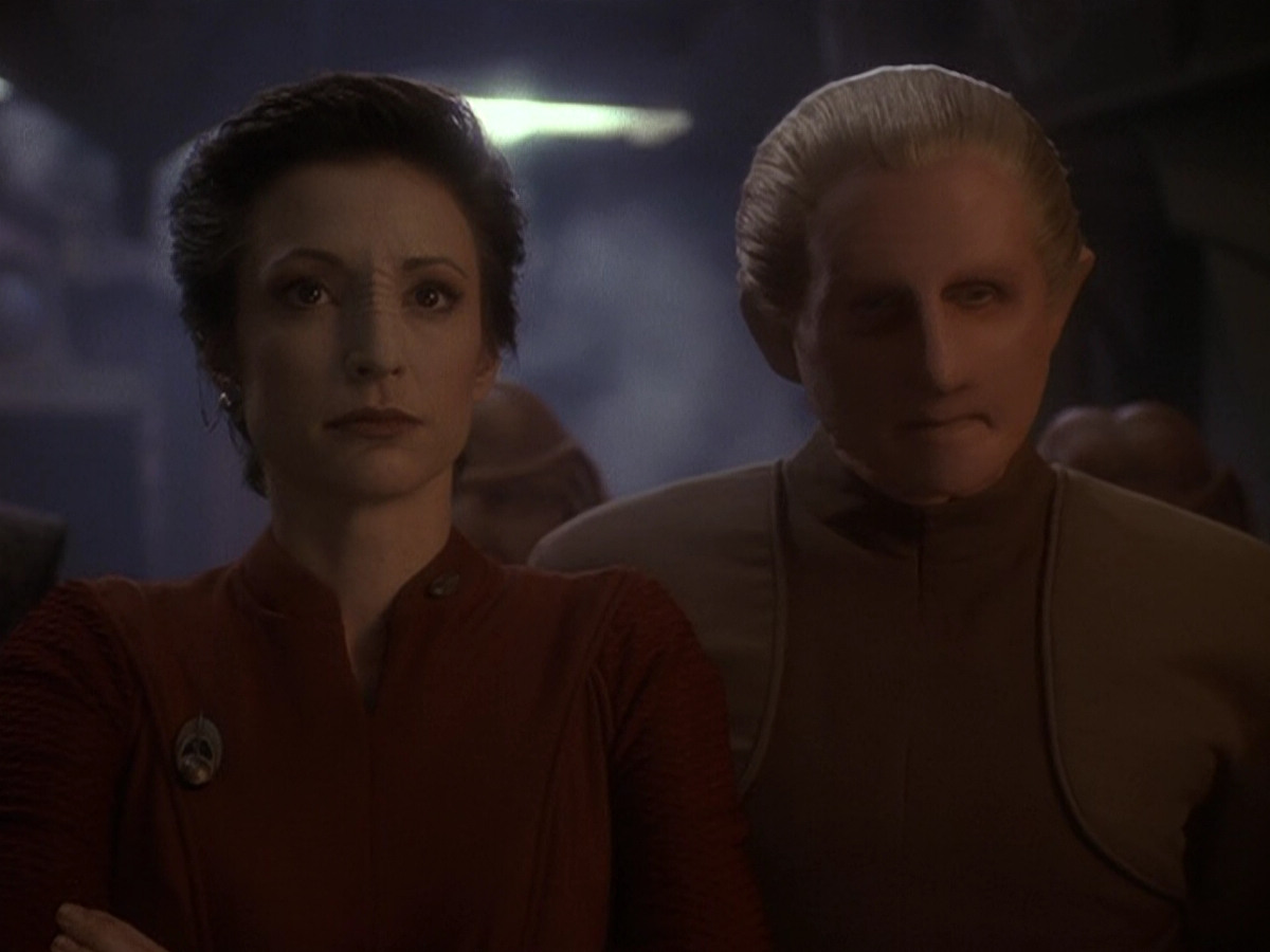 extant_StarTrek_DS9_5x26-CallToArms_03227.jpg