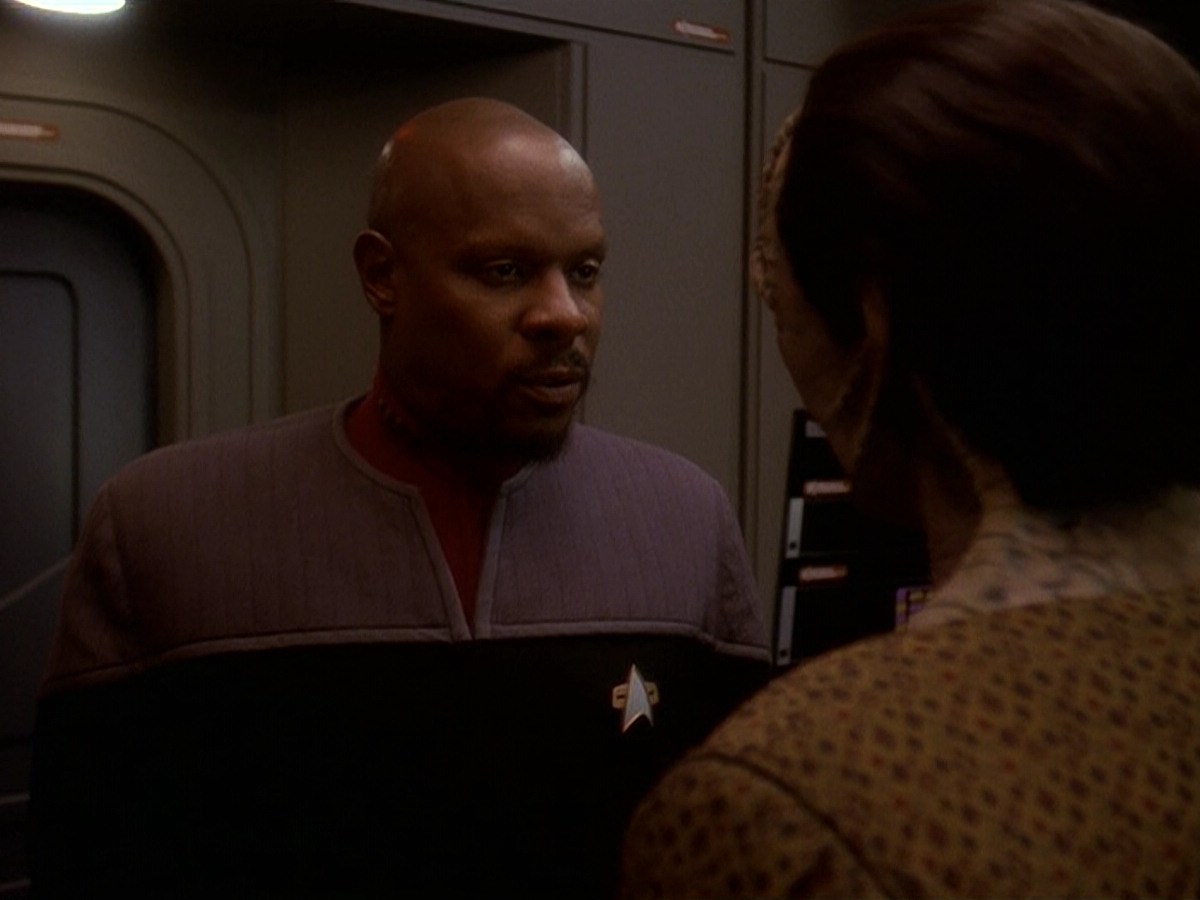 extant_StarTrek_DS9_5x26-CallToArms_03252.jpg