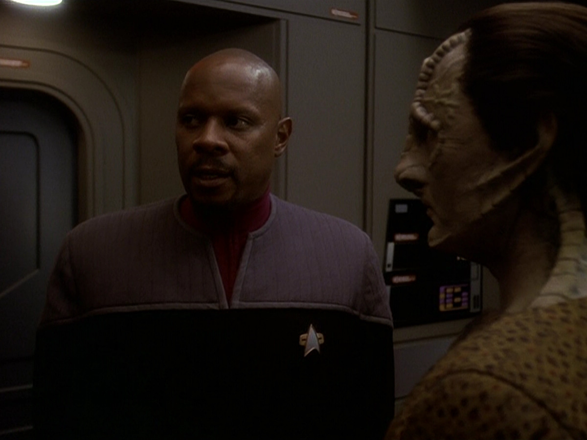 extant_StarTrek_DS9_5x26-CallToArms_03260.jpg