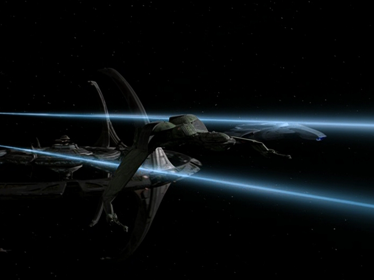 extant_StarTrek_DS9_5x26-CallToArms_03271.jpg