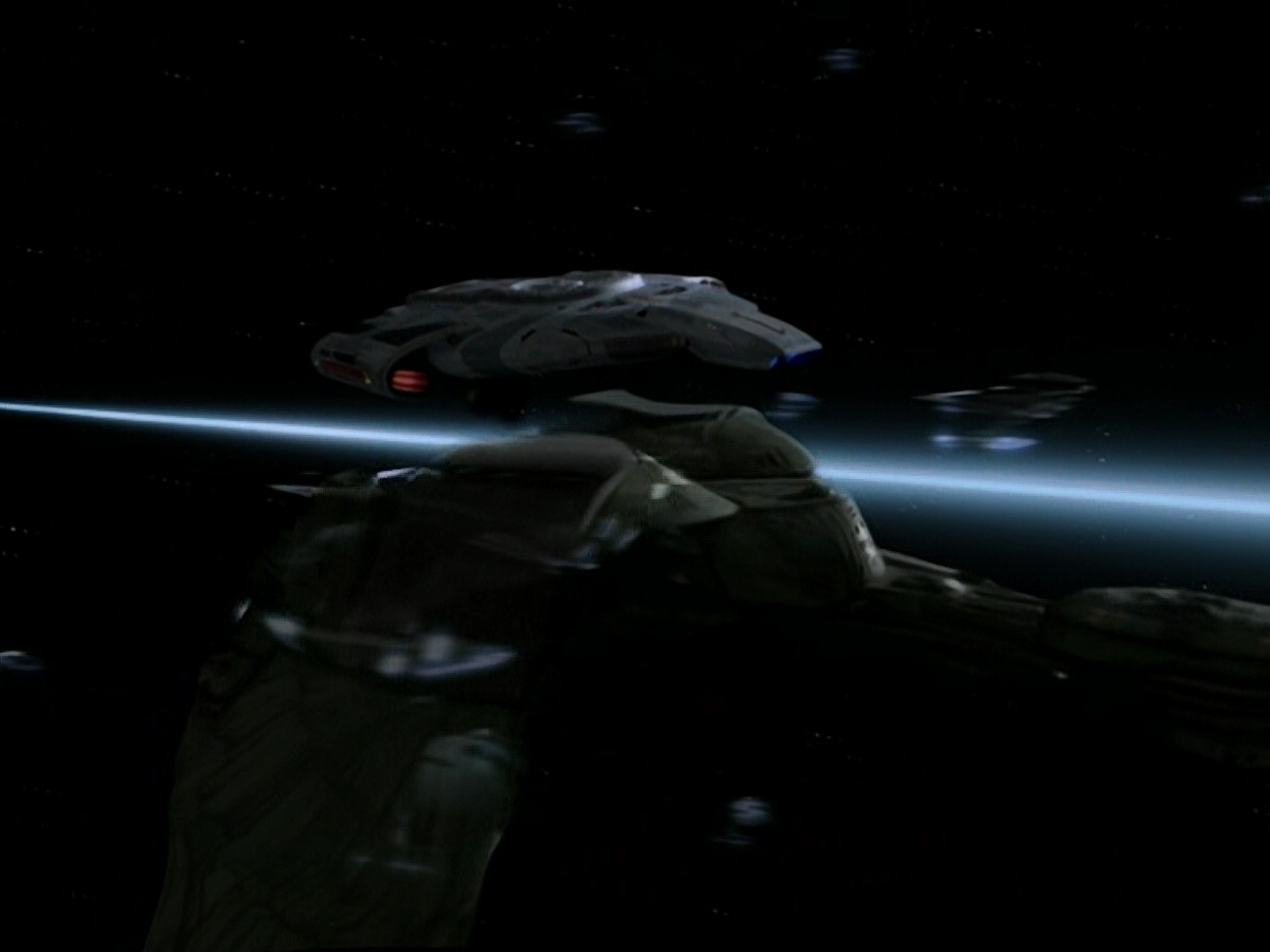 extant_StarTrek_DS9_5x26-CallToArms_03276.jpg