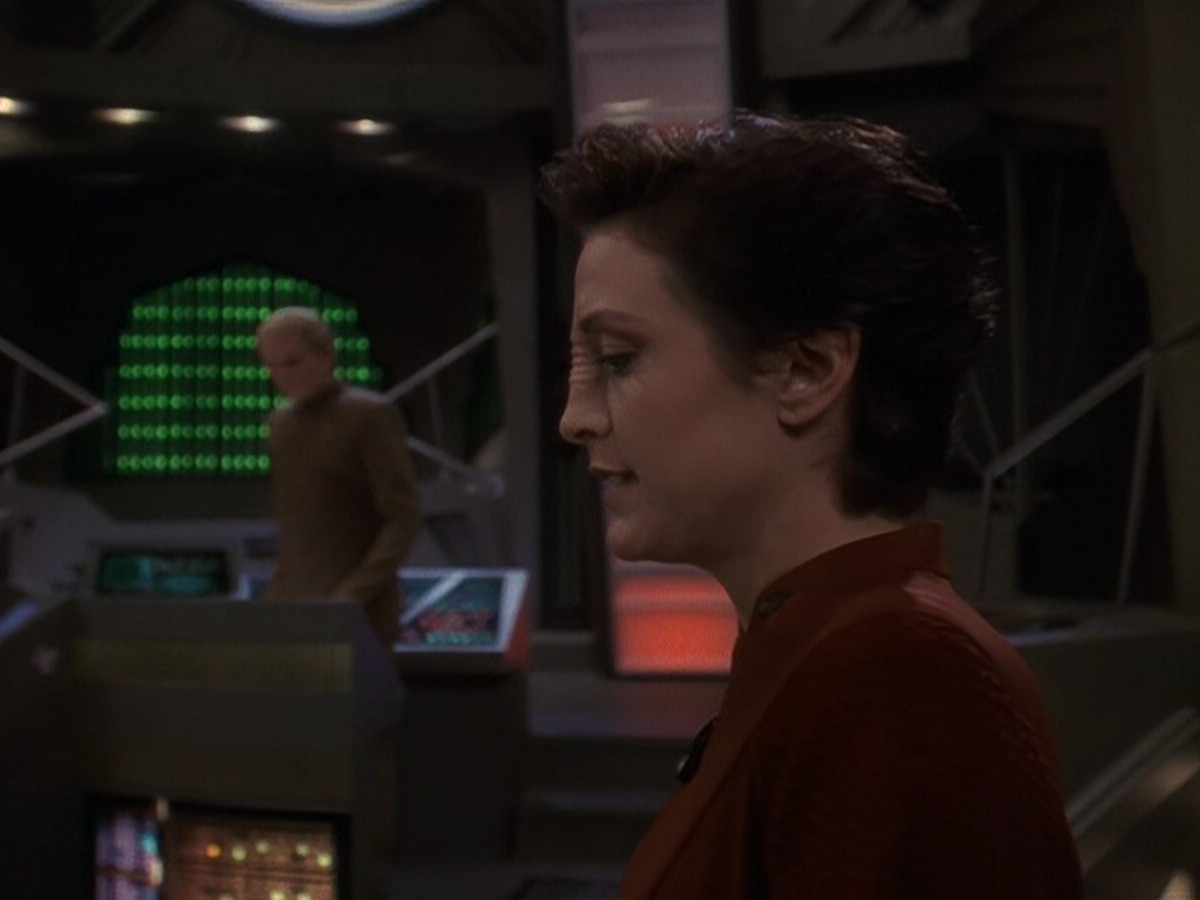 extant_StarTrek_DS9_5x26-CallToArms_03298.jpg